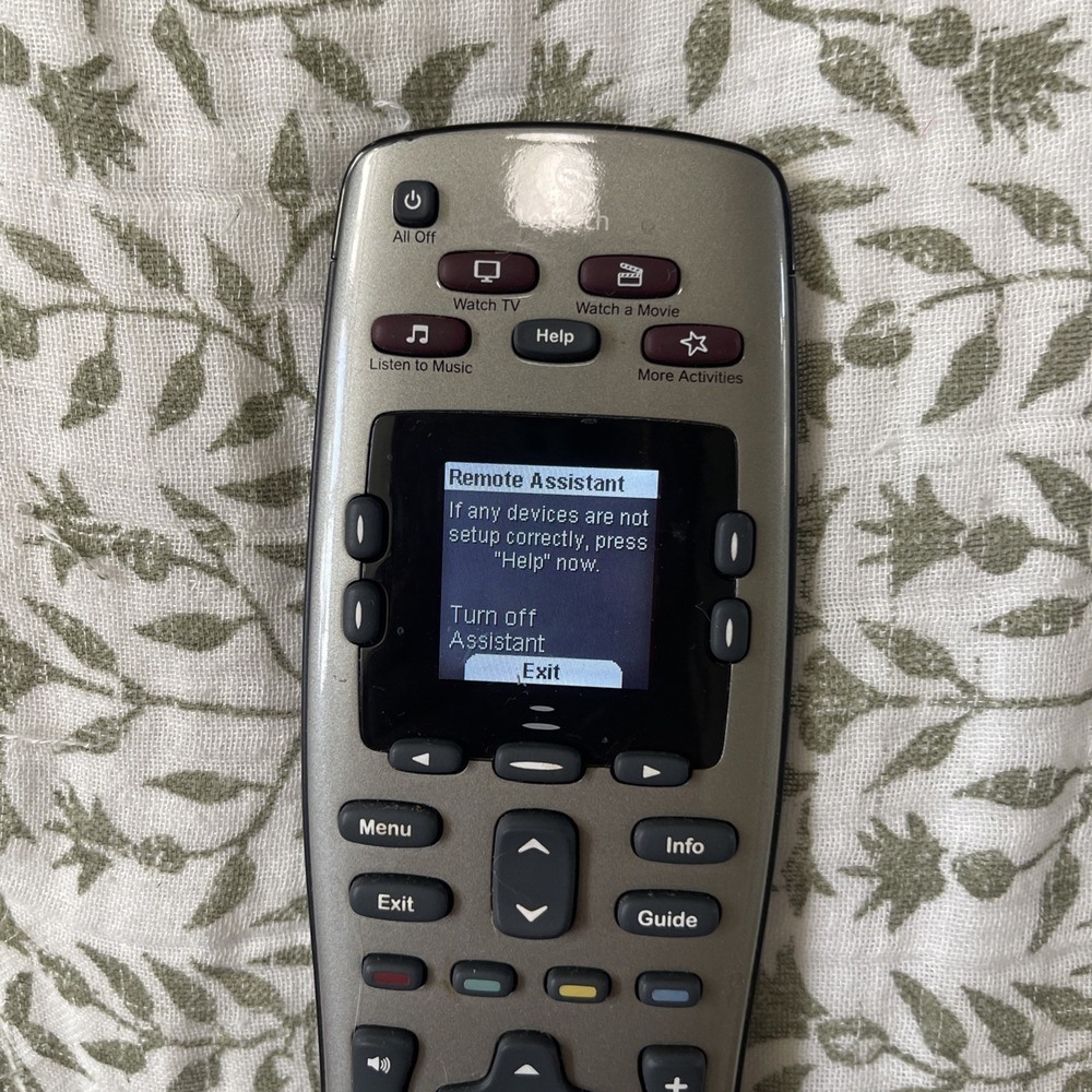 Logitech Harmony 650 Advanced All in One Programmable Universal Remote Control - Picture 4 of 5